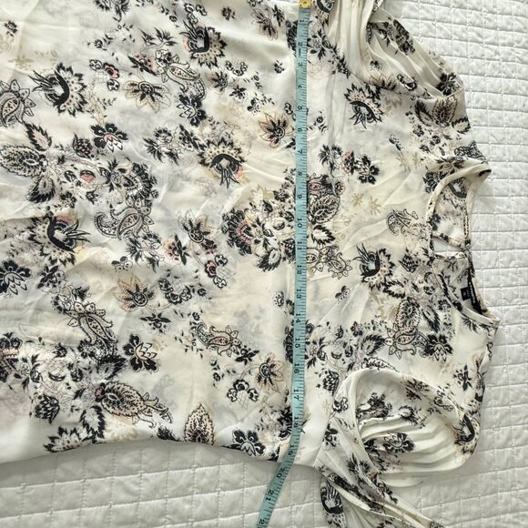 Express Floral Blouse White & Black Medium - Picture 12 of 12